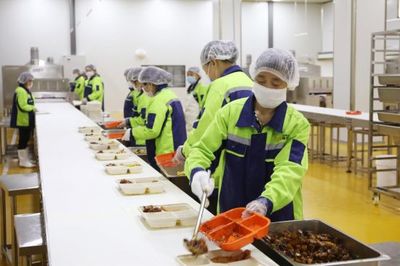 天长“中央厨房”精心配餐，筑牢防疫后勤保障线